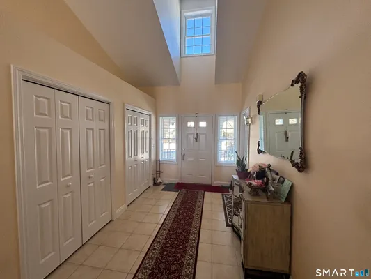 Property Slideshow image 3 of 21 | 162 thistle pond dr 162, Bloomfield, CT, 06002