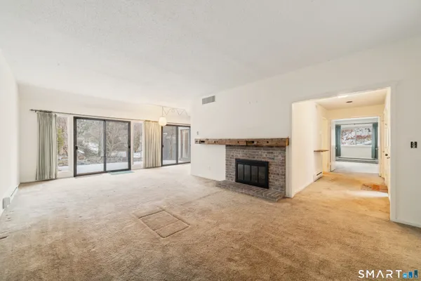 Property Slideshow image 3 of 21 | 411 heritage vlg b, Southbury, CT, 06488