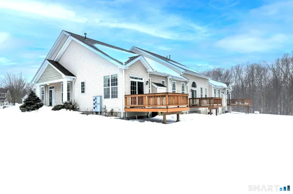 Property Slideshow image 3 of 40 | 50 lilac ln # 50, Prospect, CT, 06712