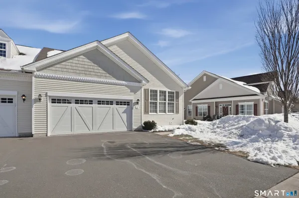 Property Slideshow image 2 of 38 | 17 white oak dr 17, Prospect, CT, 06712