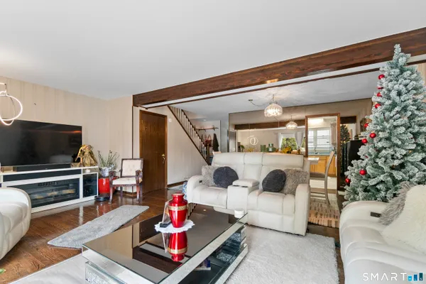 Property Slideshow image 3 of 15 | 6 lakeview dr 6, Southington, CT, 06489