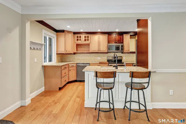 Property Slideshow image 3 of 24 | 78 heritage vlg b, Southbury, CT, 06488