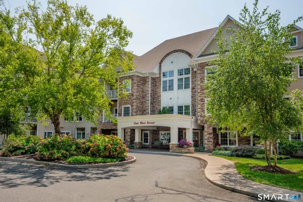 Property Slideshow image 2 of 40 | 1 w st 219, Simsbury, CT, 06070