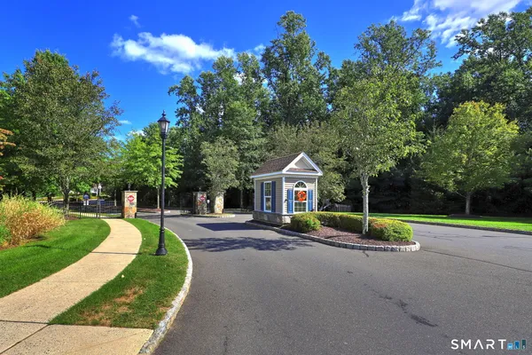 Property Slideshow image 2 of 37 | 104 cherry cir 104, Prospect, CT, 06712