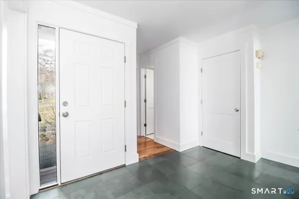 Property Slideshow image 3 of 33 | 47 huron ln a, Stratford, CT, 06614