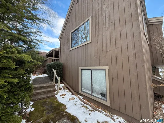 Property Slideshow image 2 of 17 | 89 s trl a, Stratford, CT, 06614