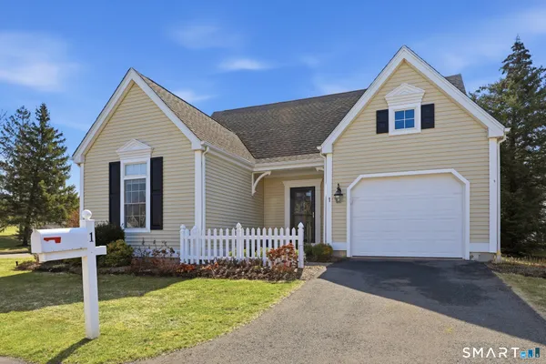 Property Slideshow image 2 of 31 | 1 magnolia cir 1, Farmington, CT, 06032