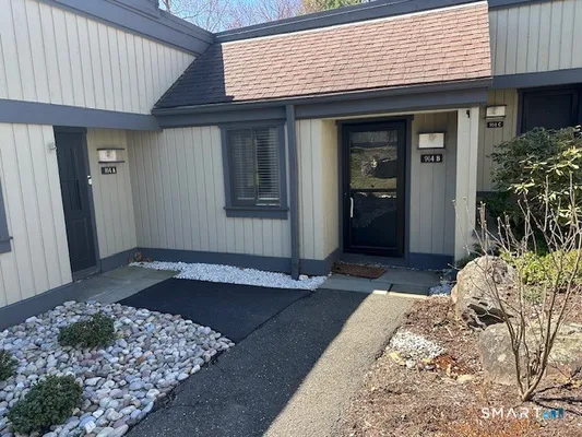 Property Slideshow image 3 of 29 | 914 heritage vlg b, Southbury, CT, 06488