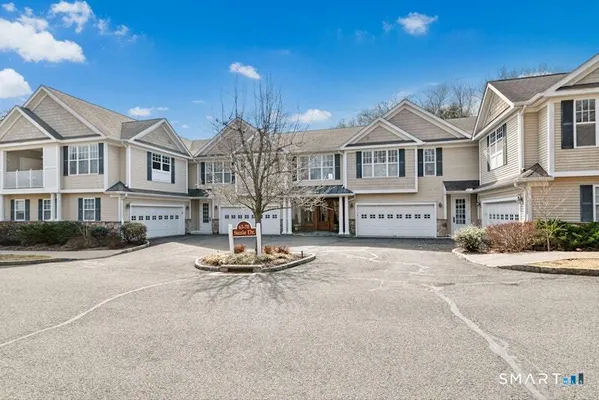 Property Slideshow image 2 of 38 | 66 suzie dr 66, Newtown, CT, 06470