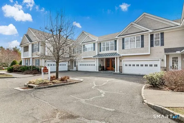 Property Slideshow image 3 of 38 | 66 suzie dr 66, Newtown, CT, 06470