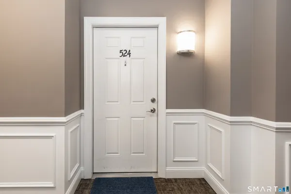 Property Slideshow image 3 of 35 | 524 center meadow ln 524, Danbury, CT, 06810