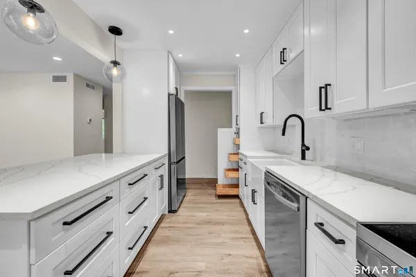 Property Slideshow image 3 of 18 | 32 heritage vlg c, Southbury, CT, 06488