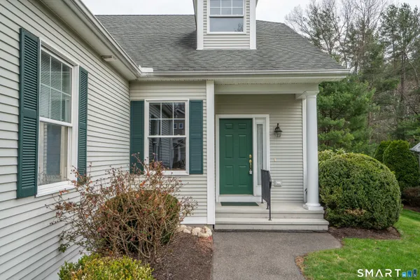 Property Slideshow image 3 of 39 | 6 bittersweet ln 6, Avon, CT, 06001