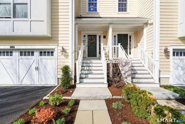 Property Slideshow image 3 of 35 | 46 great heron ln 46, Brookfield, CT, 06804