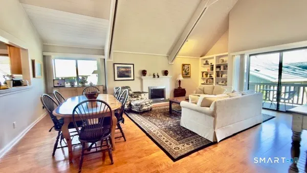 Property Slideshow image 3 of 27 | 252 agawam dr a, Stratford, CT, 06614