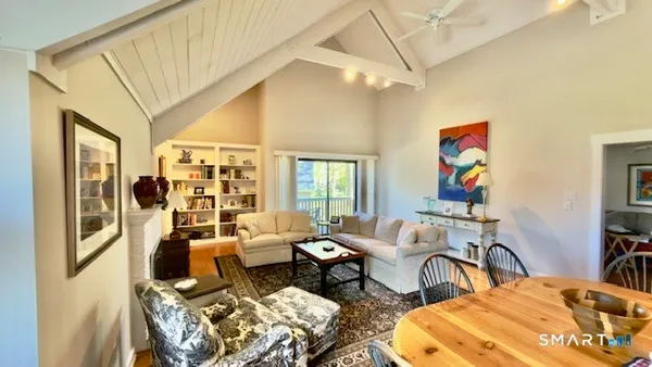 Property Slideshow image 3 of 36 | 252 agawam dr a, Stratford, CT, 06614