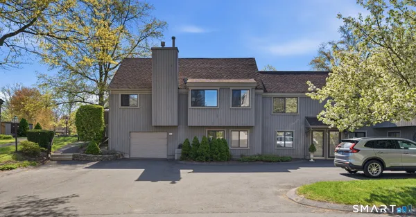 Property Slideshow image 2 of 38 | 765 nyack ln a, Stratford, CT, 06614