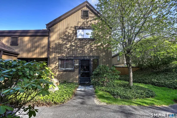 Property Slideshow image 3 of 23 | 59 heritage vlg f, Southbury, CT, 06488