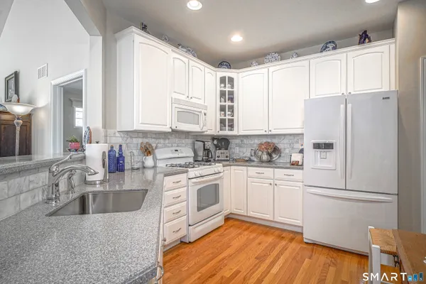 Property Slideshow image 3 of 40 | 156 sycamore dr 156, Prospect, CT, 06712