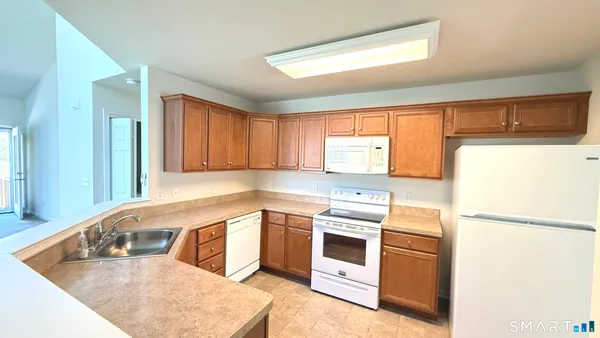 Property Slideshow image 2 of 40 | 196 sycamore dr 196, Prospect, CT, 06712