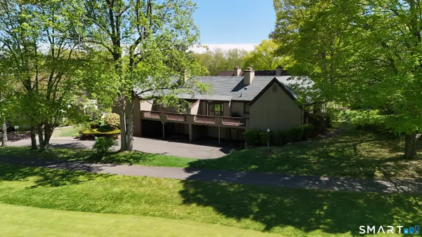 Property Slideshow image 3 of 10 | 664 osage ln a, Stratford, CT, 06614
