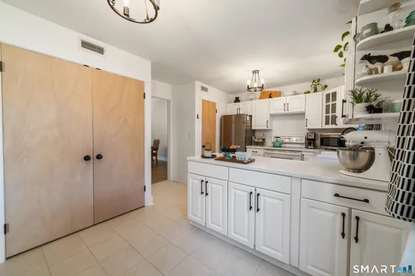 Property Slideshow image 3 of 36 | 916 heritage vlg a, Southbury, CT, 06488