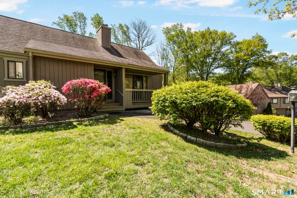 Property Slideshow image 2 of 28 | 315 navajo ln a, Stratford, CT, 06614