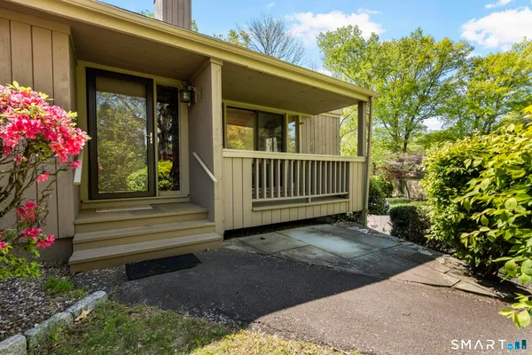 Property Slideshow image 3 of 28 | 315 navajo ln a, Stratford, CT, 06614