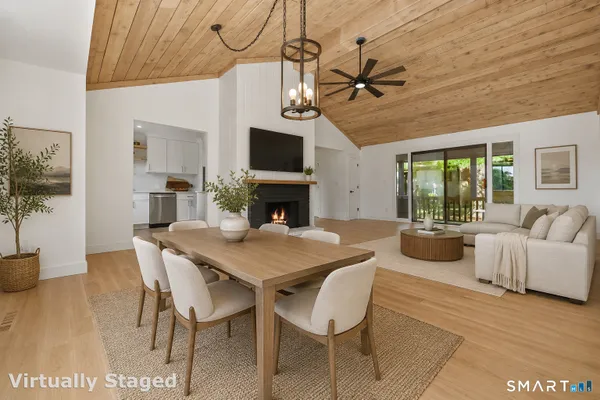 Property Slideshow image 2 of 29 | 488 commanche ln a, Stratford, CT, 06614