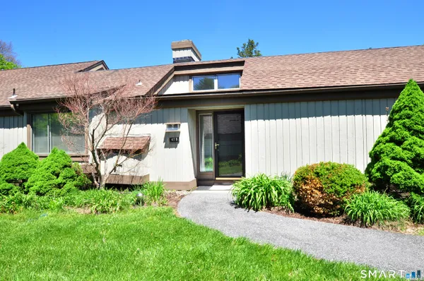 Property Slideshow image 2 of 37 | 47 heritage vlg b, Southbury, CT, 06488
