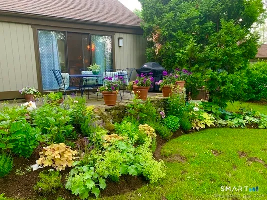 Property Slideshow image 2 of 31 | 122 heritage vlg b, Southbury, CT, 06488