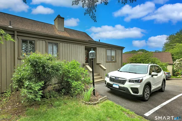 Property Slideshow image 2 of 35 | 778 quinnipiac ln a, Stratford, CT, 06614