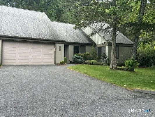 Property Slideshow image 3 of 19 | 18 heritage crst d, Southbury, CT, 06488