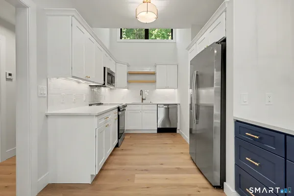 Property Slideshow image 2 of 27 | 411 heritage vlg b, Southbury, CT, 06488