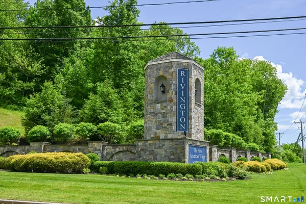 Property Slideshow image 2 of 39 | 11 orwich ct 11, Danbury, CT, 06810