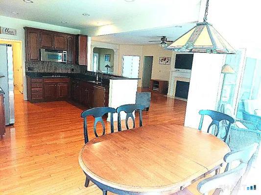 Property Slideshow image 3 of 12 | 527 putting green ln 527, Oxford, CT, 06478