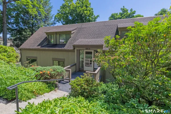 Property Slideshow image 2 of 36 | 22 heritage vlg b, Southbury, CT, 06488