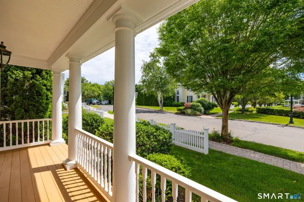 Property Slideshow image 2 of 39 | 14 billingsgate dr 14, Simsbury, CT, 06070