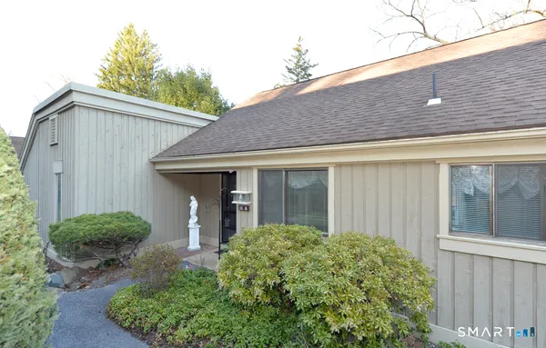 Property Slideshow image 3 of 14 | 16 heritage vlg a, Southbury, CT, 06488