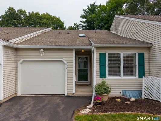 Property Slideshow image 2 of 29 | 626 overlook path 626, Southington, CT, 06489