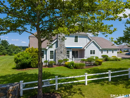 Property Slideshow image 2 of 40 | 101 sunrise hill cir 101, Orange, CT, 06477