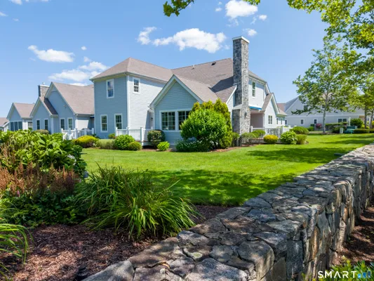 Property Slideshow image 3 of 40 | 101 sunrise hill cir 101, Orange, CT, 06477
