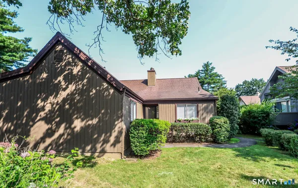 Property Slideshow image 3 of 34 | 632a old knife ln 632a, Stratford, CT, 06614