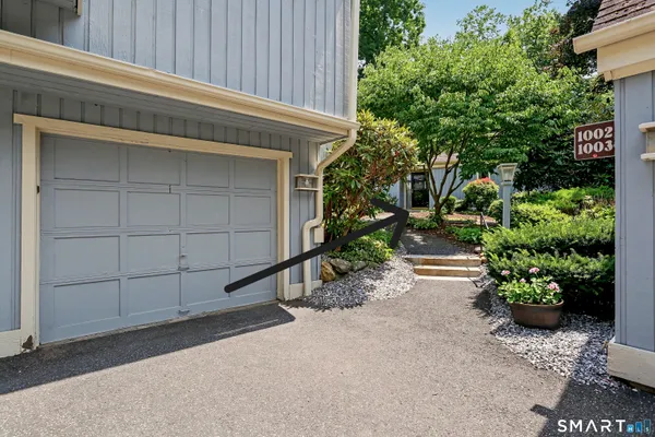 Property Slideshow image 2 of 36 | 1003 heritage vlg b, Southbury, CT, 06488