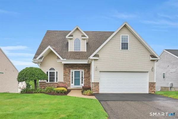 Property Slideshow image 2 of 28 | 52 sonoma ln 52, Middletown, CT, 06457