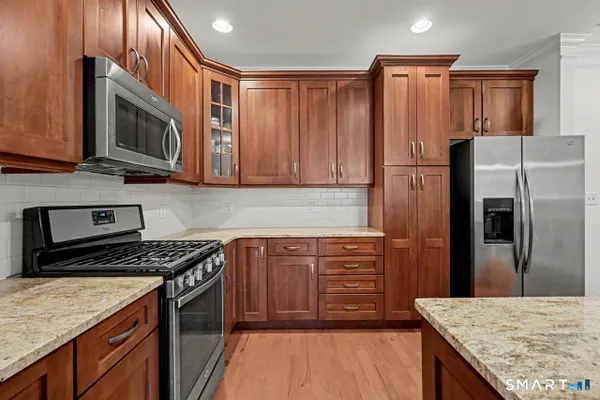 Property Slideshow image 3 of 40 | 215 center meadow ln 215, Danbury, CT, 06810