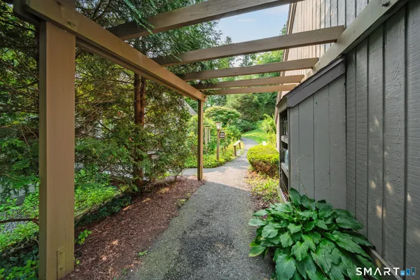 Property Slideshow image 2 of 25 | 261b heritage vlg, Southbury, CT, 06488