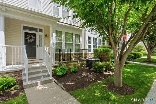 Property Slideshow image 2 of 32 | 11 mercy st 11, Danbury, CT, 06810