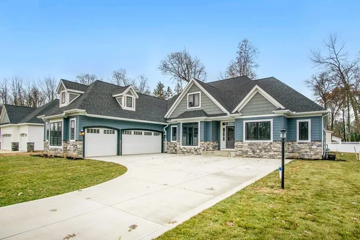 Cobblestone Square Villas - Granger, IN