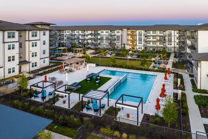 Amberlin at The Station - Sasche, TX